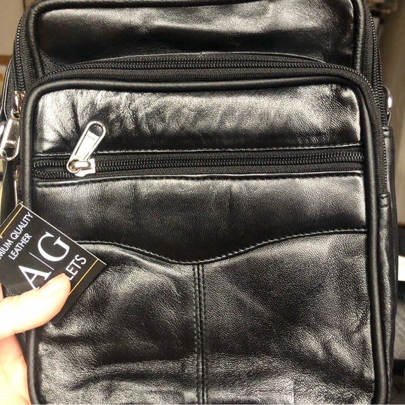 ❤️NWT AG Wallets Men’s Black Leather Messenger Bag - Picture 6 of 8